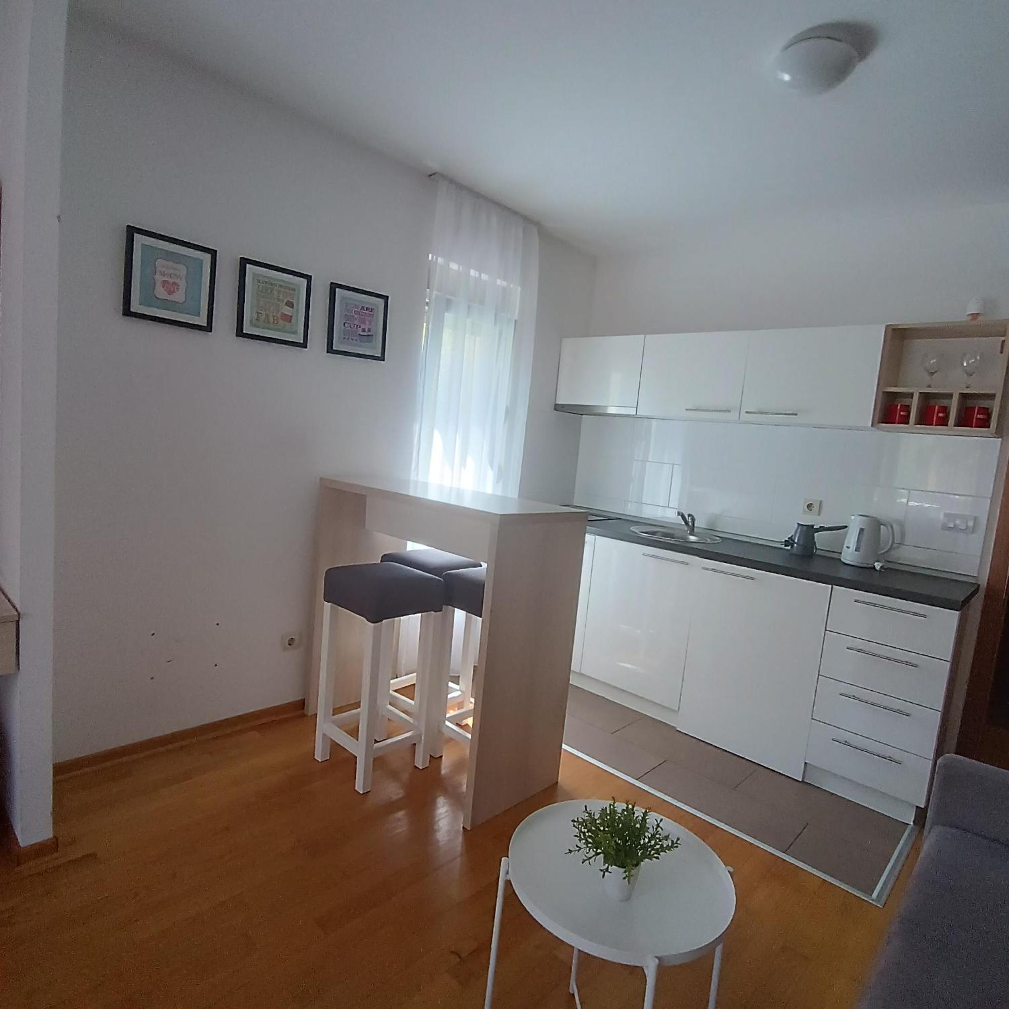Apartments Karamarković Vrnjačka Banja Exteriör bild